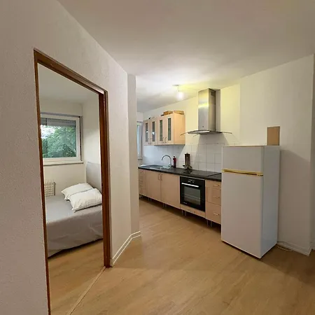 Daire Bes - 40 M2, Centre-ville, Renove *