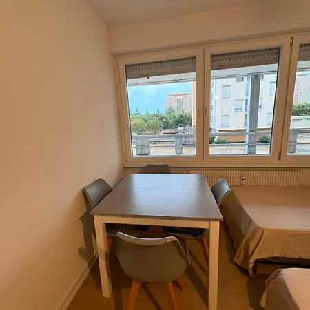 Daire Bes - 40 M2, Centre-ville, Renove